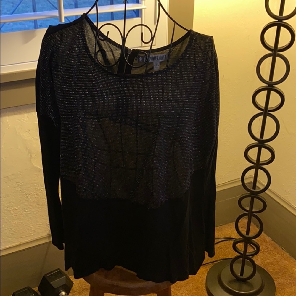 Bundle of 2 work blouses: Size XS